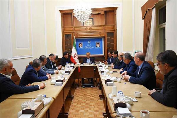 تحول دیجیتال در دولت با بهره‌گیری از توانمندی‌ها و ظرفیت‌های بخش خصوصی و دانشگاه‌ها