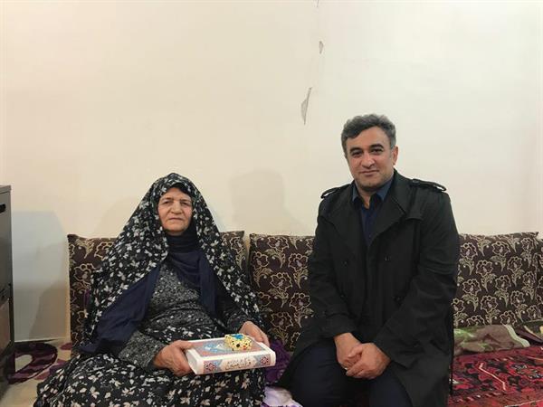 دیدارمهندس حسین زاده مدیر کل ICT آذربایجان شرقی با خانواده معزز شهدا