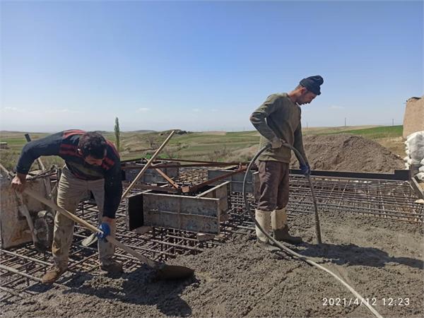 بتن ریزی سایت گل تپه حسن آباد شهرستان میانه کلید خورد