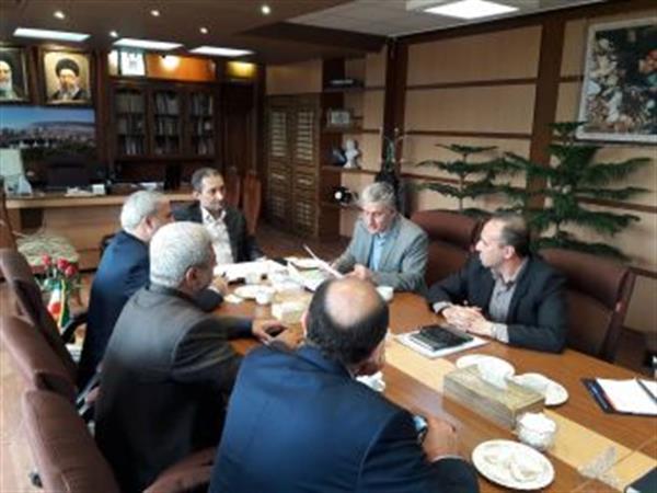 فرماندارتبریزخواستار فضای مناسب برای نصب دکل تلفن همراه در محدوده شهر تبریز شد