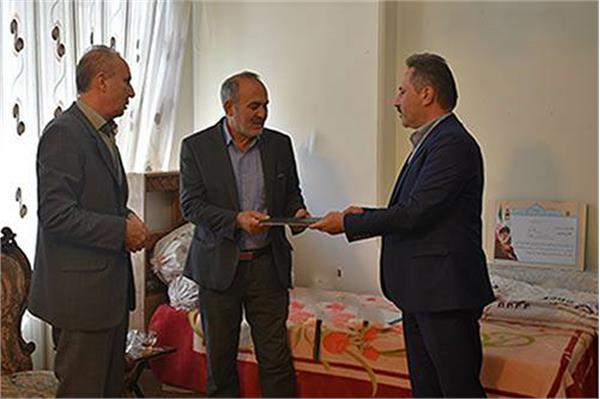 تجلیل از خانواده شهید والامقام عباس صفری