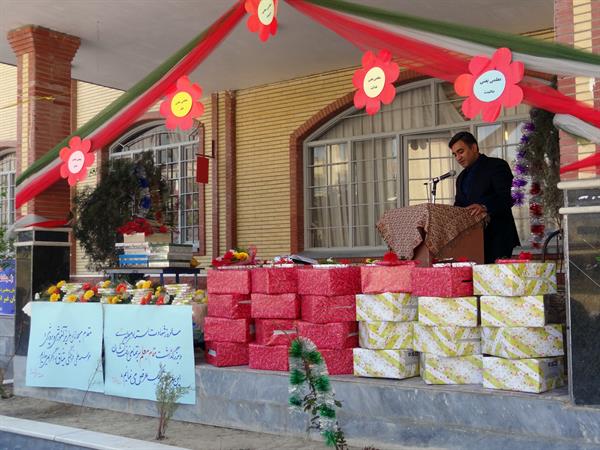 با حضور مهندس حسین زاده مدیرکل ارتباطات و فناوری اطلاعات آذربایجان شرقی یاد و خاطره استاد شهید مرتضی مطهری  و روز معلم گرامی داشته شد.