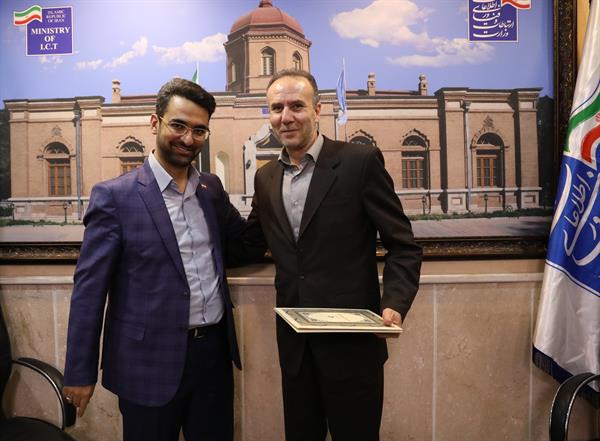 تقدیر وزیر ارتباطات و فناوری اطلاعات از سرپرست اداره کل ICT آذربایجان‌شرقی